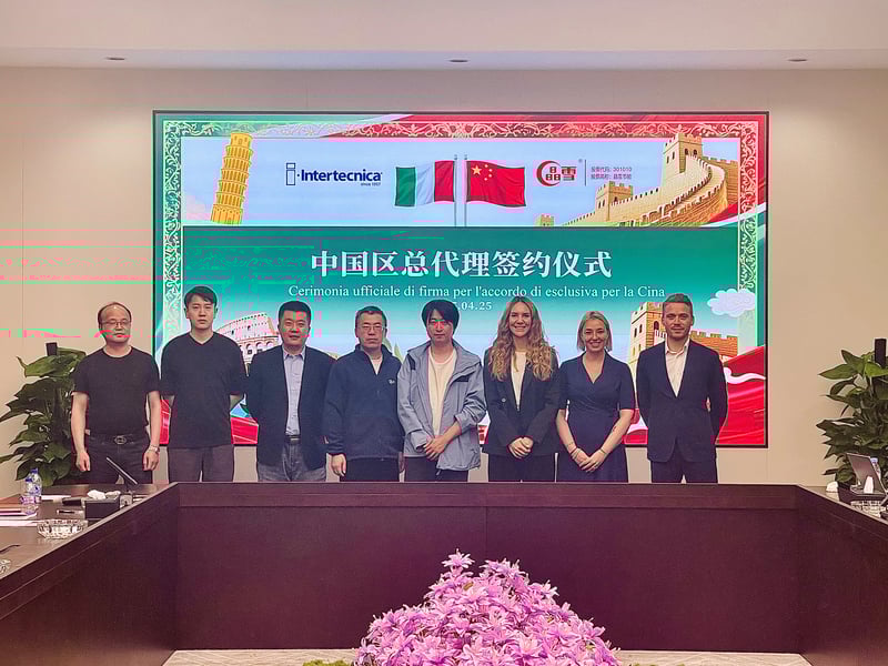Intertecnica and Jingxue Insulation Technology Co., Ltd.: a strategic alliance for the future of industrial refrigeration in China