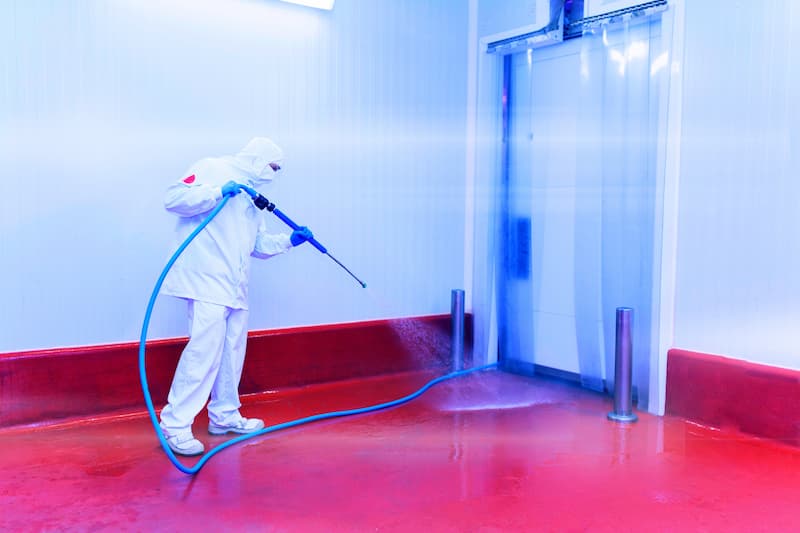 Elementos externos de una puerta de cámara frigorífica: qué son y cómo afectan a su rendimiento